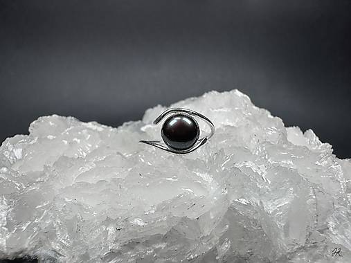 Strieborný 925/1000 prsteňa riečnou perlou 
