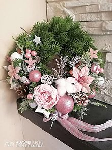 Dekorácie - Ružovo biely vianočny veniec 30cm aj s LED - 16181079_