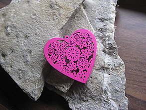 Polotovary - Drevený výrez srdce rôzne farby 5 cm (tmavo ružové) - 16186050_
