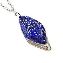 Náhrdelníky - Modrý náhrdelník, české sklo zdobené bublinkami, platinou a trblietkami, tvar kvapka - 16184776_