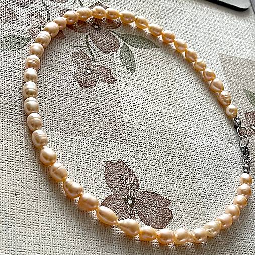 Freshwater Pearls Peach Colour Steel Necklace / Náhrdelník zo sladkovodných perál, oceľ A101