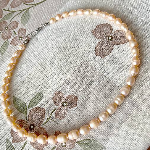 Freshwater Pearls Peach Colour Steel Necklace / Náhrdelník zo sladkovodných perál, oceľ A101