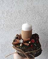 Svietidlá - Vianočný svietnik na dreve so škoricou - 16194319_