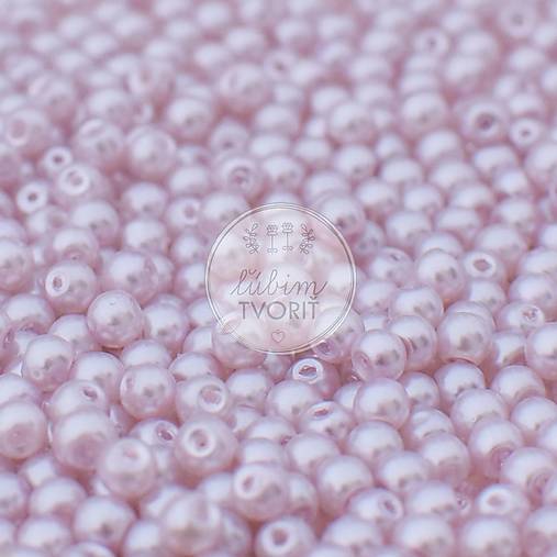 (3938) Sklenené perly, 4 mm - 20 g (cca 200ks)