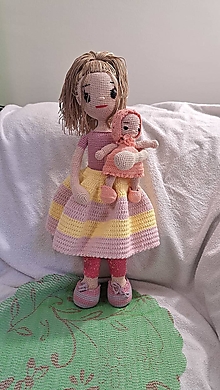 Hračky - Háčkovaná bábika s bábätkom - 16193345_