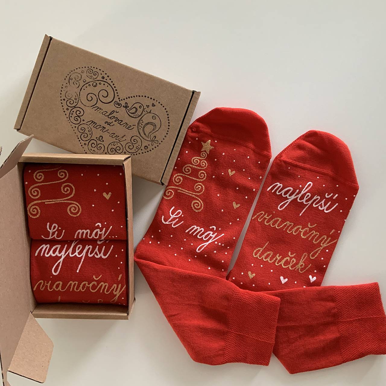 Maľované vianočné ponožky s nápisom: "Si môj ... vianočný darček... (červené s bielo zlatou)