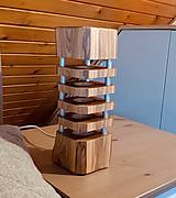Svietidlá - Nočná stolná drevená lampa - 16197573_
