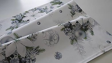 Úžitkový textil - Vianočný obrus,,vianočné ruže" - 16203537_