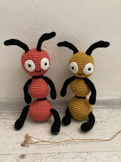 Hračky - Háčkovaná Hračka- Mravec  - 16203835_