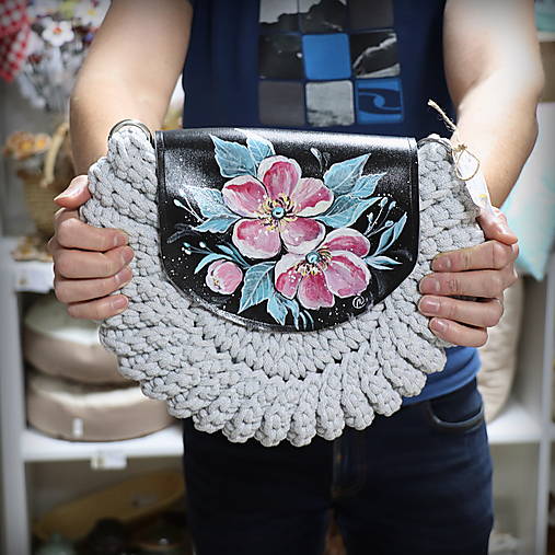 Ručne maľovaná háčkovaná kabelka Kvety