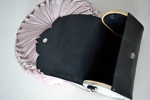 Drevená kabelka kožená čipka veľká (Sivá pigmentovaná s patinovaným drevom s popruhom)