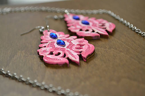 Náušničky a náhrdelník čipka patinované  (Náušnice ružové)