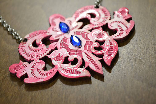Náušničky a náhrdelník čipka patinované  (Set náušnice a náhrdelník ružový)