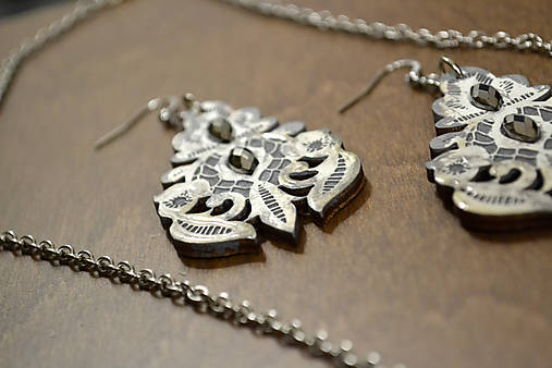 Náušničky a náhrdelník čipka patinované  (Set náušnice a náhrdelník sivý)