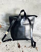 Batohy - VERSATILE čierny kožený ruksak - 16221226_