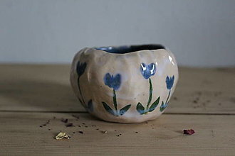Nádoby - Šálka modré tulipány - 16222286_