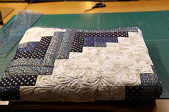 Úžitkový textil - Patchworková deka+vankúšiky (patchworková deka) - 16222643_