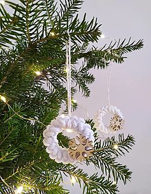 Dekorácie - Macrame ozdoby na vianočný stromček - 16224959_