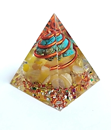 Dekorácie - zlatá - harmonizačná pyramídka - 16226237_