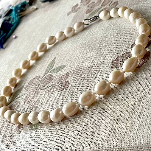 Freshwater Pearls Necklace / Náhrdelník z veľkých oválnych sladkovodných perál,  A102