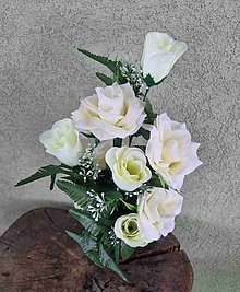 Iný materiál - Dušičky - kytica bielych ruží 55cm - dekorácia - 16227328_