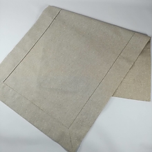 Úžitkový textil - šedý obrus pretkávaný zlatou niťou - 16227944_
