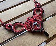 Červeno-čierný folk náhrdelník 