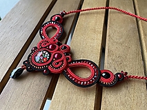 Náhrdelníky - Červeno-čierný folk náhrdelník - 16228966_