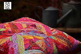 Úžitkový textil - Patchworkový polštář – trochu tepla do bytu - 16229269_