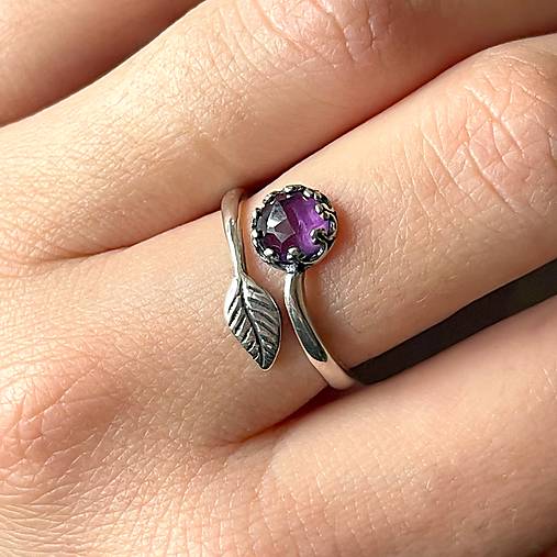 Leaf Natural Amethyst Ring Ag925 / Strieborný prsteň s ametystom E001