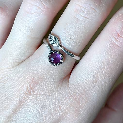 Leaf Natural Amethyst Ring Ag925 / Strieborný prsteň s ametystom E001