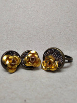 Sady šperkov - bronzová sada náušnice a prsteň so zlatou ružičkou - 16233121_