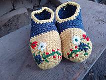 Ponožky, pančuchy, obuv - okrové papuče s lienkou č.38-39 - 16233175_