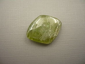 Minerály - Troml. kámen - olivín 22 mm, č.8f - 16238452_