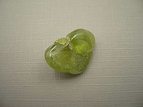 Minerály - Troml. kámen - olivín 20 mm, č.12f - 16238460_