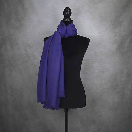 Šály a nákrčníky - Zimný šál z Merino vlny v chrpovo modrej farbe - 16240067_