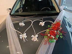 Dekorácie - Červené ruže na svadobné auto - 16241352_