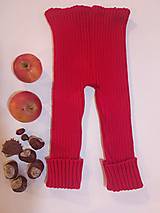 Detské oblečenie - Detské pletené kamašky-červená - 16245021_