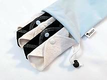 Úžitkový textil - Black and white - sada piatich intimiek s nepremokavým vrecúškom - 16246635_
