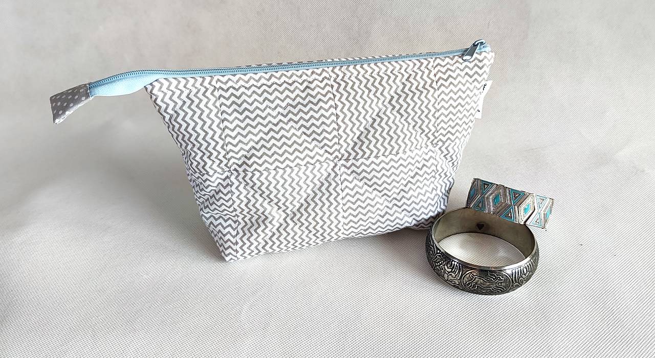 Kozmetické tašky Nr.314S (Sivá pravidelný vzor)