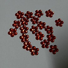 Iný materiál - Našívacie kamienky kvietky magenta 10mm, v baleniach po 20ks (Červená) - 16248452_