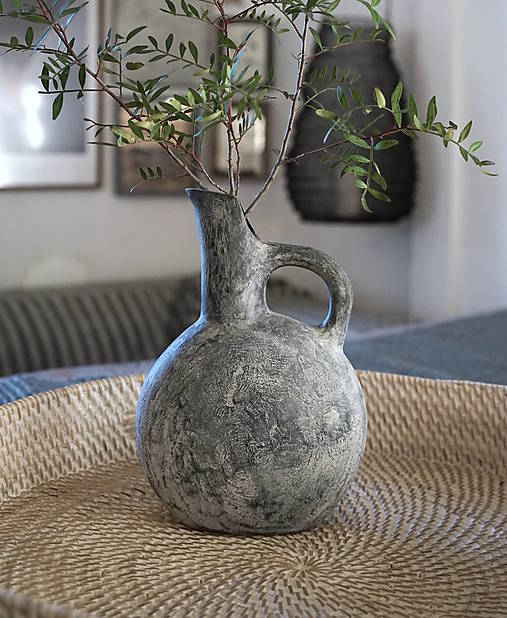 Dekoračný keramický džbán
