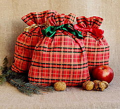 Úžitkový textil - Vianočné vrecká zlato-červené káro - varianty (26 x 21 cm) - 16254230_