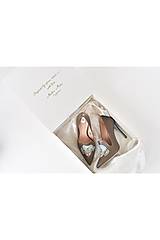 Ponožky, pančuchy, obuv - Dámske kožené topánky na podpätku s výšivkou hnedé khaki - 16257091_