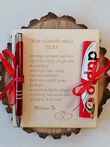 Tabuľky - Valentínska tabuľka s gravírovanym perom a miestom na sladkosť - 16260146_