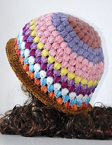 Čiapky, čelenky, klobúky - Dámsky háčkovaný klobúk - 16267125_