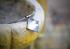 Náhrdelníky - Nerezový náhrdelník... " Crystal pyramid " - 16269847_