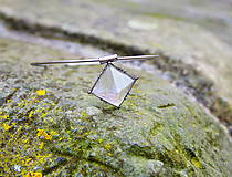 Náhrdelníky - Nerezový náhrdelník... " Crystal pyramid " - 16269856_