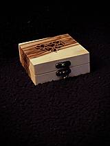Prstene - Krabička na svadobné prstienky-orechová s motívom - 16269279_