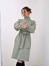 Šaty - LIBBY Sage dámske teplákové šaty s rolákom a vreckami - 16271850_